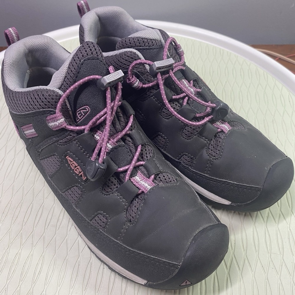 Keen Boys Or Girls Targhee Black Pink Hiking Shoes School Sneakers Sz4 Youth EUC